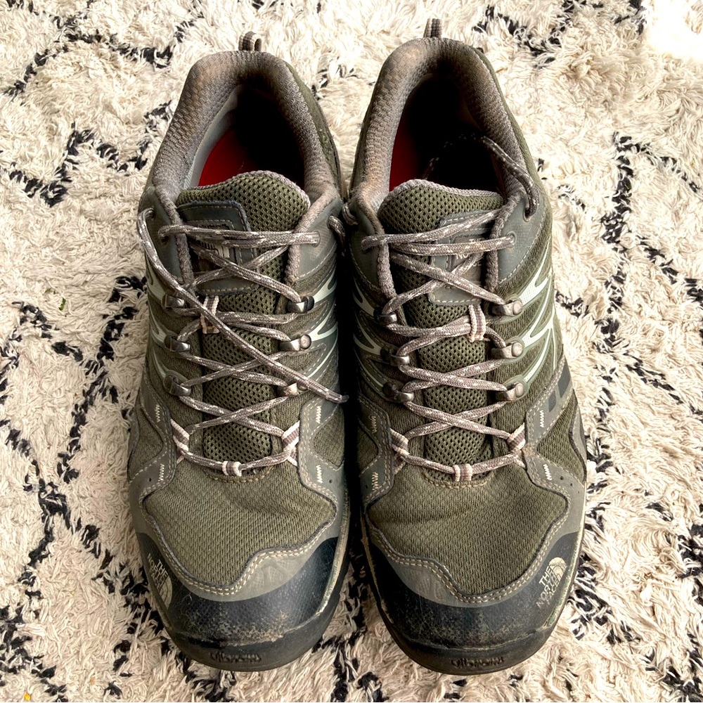 Men’s size 12 North Face hiking boots